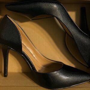 Jessica Simpson Black Snakeskin Heels